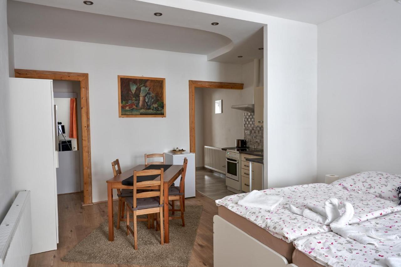 Krejcovstvi Appartement Mělník Buitenkant foto